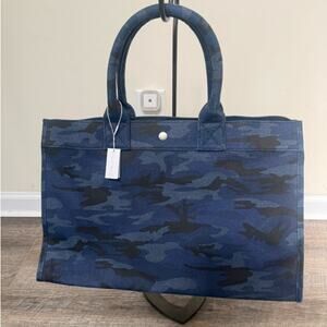 Koala Kanvas Blue Camo Large Tote 
NWT